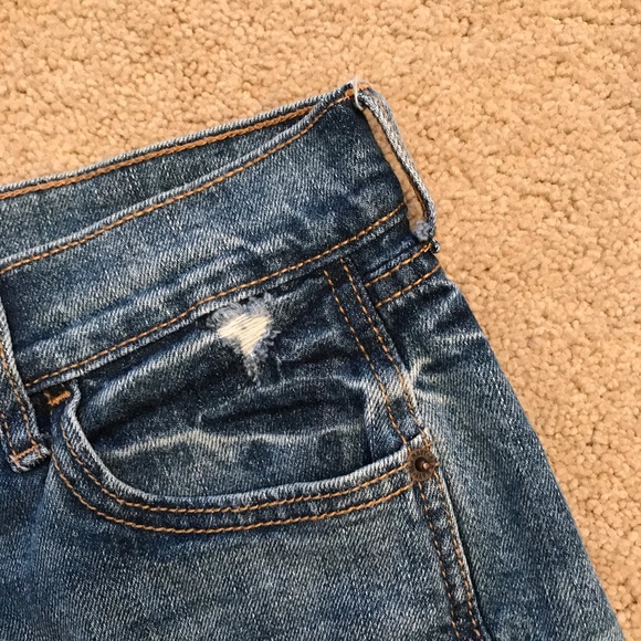 Old Navy Boyfriend Distressed Denim Shorts Patriotic Peekaboo Pockets Size 2 - Picture 10 of 14